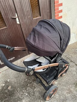 Kočárek Junama - 5