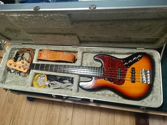 Fender Squier Jazz Bass - 5