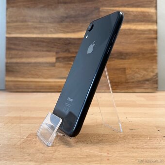 iPhone XR 64GB, černý (12 měsíců záruka) - 5