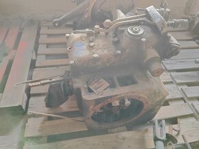 Zetor 6945 díly (motor, hydraulika) - 5