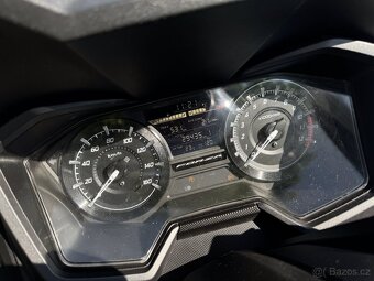 HONDA FORZA 125 - 5