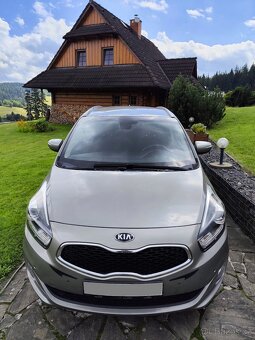 KIA CARENS 1.7 CRDI  140 koní rok 2016  7míst udržované - 5
