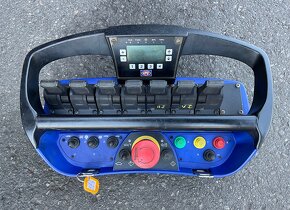 Volvo FH500 8x2 - valník s hydraulickou rukou - 5