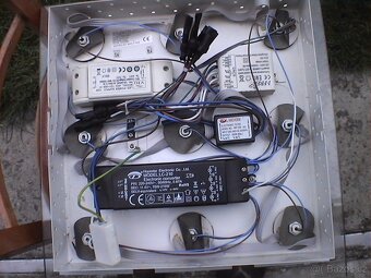 4x LUSTR   4x SVÍTIDLA - 5