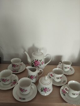 Prodám ručně foukané, broušené a malované skleněné soupravy. - 5