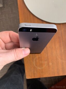 iPhone SE 32gb nová baterie - 5