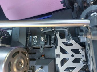 PRODÁNO Carbon fighter pro 2wd Motor 30cc - 5