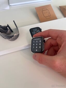 Apple Watch SE 2022 44mm - 5