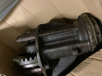 Prodám zadní nápravu na BMW 326. - 5