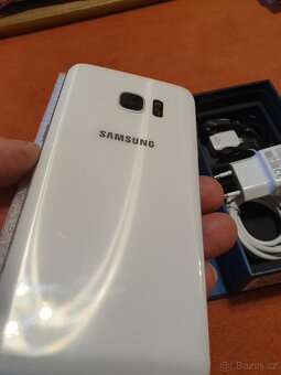 Samsung Galaxy S7 EDGE s velkým příslušenstvím - 5