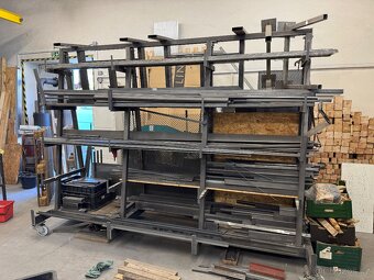 Pojízdný regál na kovový materiál - 5