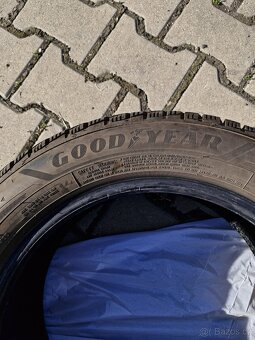 Prodám pneu 205/55/R16 Goodyear zimní - 5