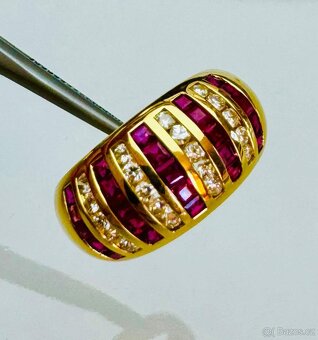 8K PRSTEN S PŘÍRODNÍMI RUBÍNY A DIAMANTY - BRILIANTY - 2,10c - 5