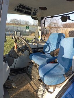 Traktor New Holland T7 270 - 5