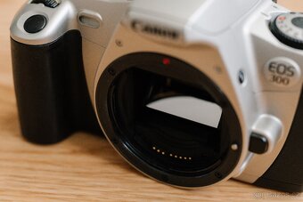 Canon EOS 300 - 5