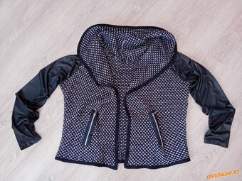 DÁMSKÝ MOC HEZKÝ SVETŘÍK - vel.XL - 5