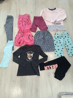 Dívčí oblečení vel.128-36 ks - 5