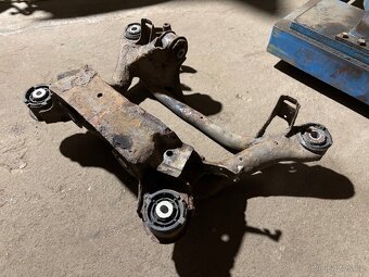 Malá nápravnice BMW e46 320d - 5