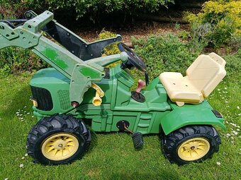 Šlapací traktor John Deere - 5