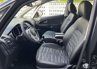Kia Venga 1.6CVVT KAMERA KLIMA ALU manuál 92 kw - 5