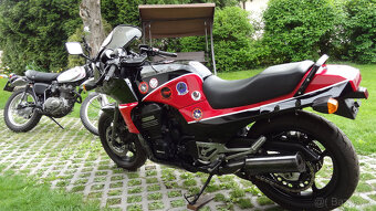 Kawasaki GPZ 900 Top Gun - 5