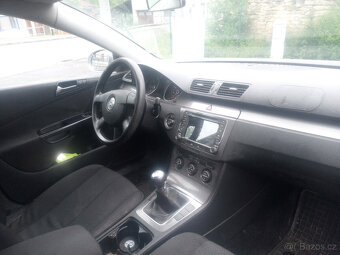 VW Passat Variant - 5