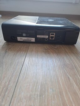 XBOX 360 + kinect + 2 ovladače - 5
