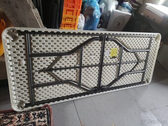 plastový skládací stůl - 5