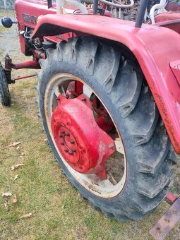 traktor MC CORMICK - 5