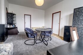 Pronájem  bytu 3+1 s balkónem, 98 m2, Hradec Králové – centr - 5
