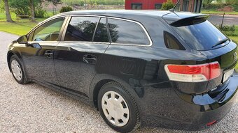 TOYOTA AVENSIS 2.0 DIESEL MODEL 2012 MOC PĚKNÁ - 5