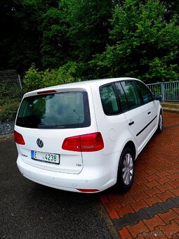 VW Touran 1.6Tdi 66kw 10/2013, servis Porsche - 5