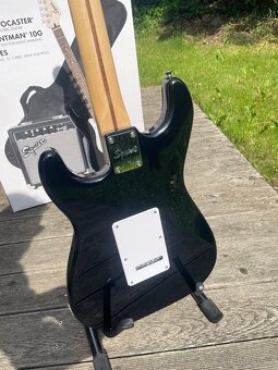 Fender Squier Stratocaster Pack LRL BK - 5