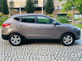Hyundai ix35 2.0 BENZÍN 120KW 4x4 MANUÁL KAMERA VYHŘEV TAŽNÉ - 5