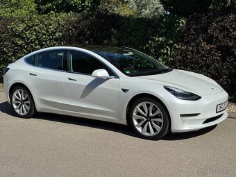 Tesla 3 Long Range Dual Motor, 3/2020, 350kW (476 koní) - 5