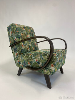 Vyhledávané křeslo Halabala po kompletní renovaci - 5