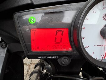 Yamaha YZF-R 125 - 5