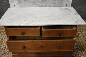Komoda s mramorem - 5