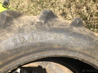 Pneu 12,4/11-28 - 5