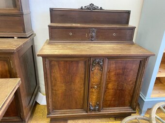 Starožitné vybavení obývacího pokoje - 5