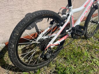Kolo Nipper Core 20" bílé, holčičí - 5
