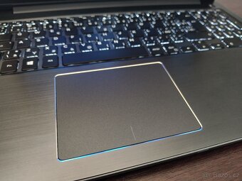 podsvícený Dell 15,i7-3,5GHz,Nvidia-4Gb,FHD,DDR4,500Gb SSD - 5