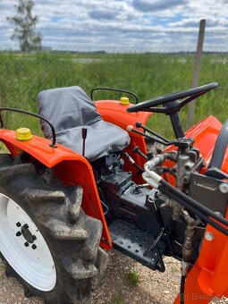 Prodám Kubota L1500 4x4 s originálním nakladačem - 5