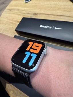 Apple Watch SE 44 mm - 5