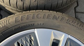 Škoda Karoq 7x17 5x112 ET45 pneu 215/55 R17 94V - 5