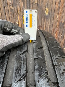 235/45/17 Continental contisportcontact 3 - 5