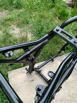 Rám+doklad Suzuki DR659 1990 - 5