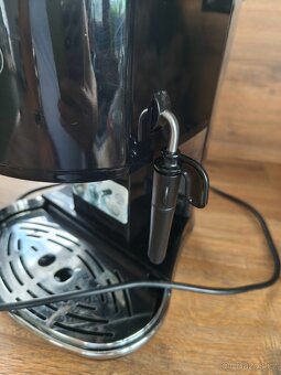 Kávovar DeLonghi ECO311.BK - 5