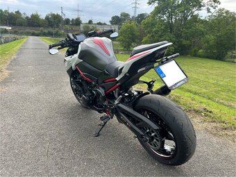 Kawasaki Z900 (2022) - 5