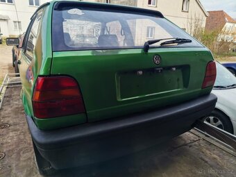 Volkswagen Polo II 1.3i 40kW coupe rok 1992 - 5